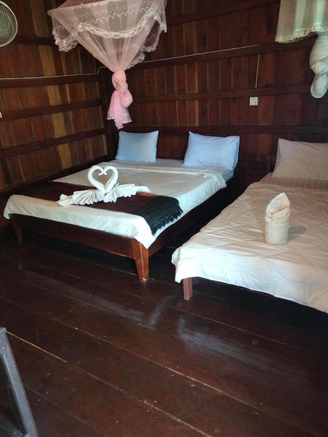Riverside Bungalow Ban Dondét Esterno foto