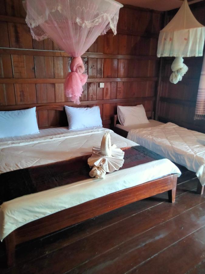 Riverside Bungalow Ban Dondét Esterno foto
