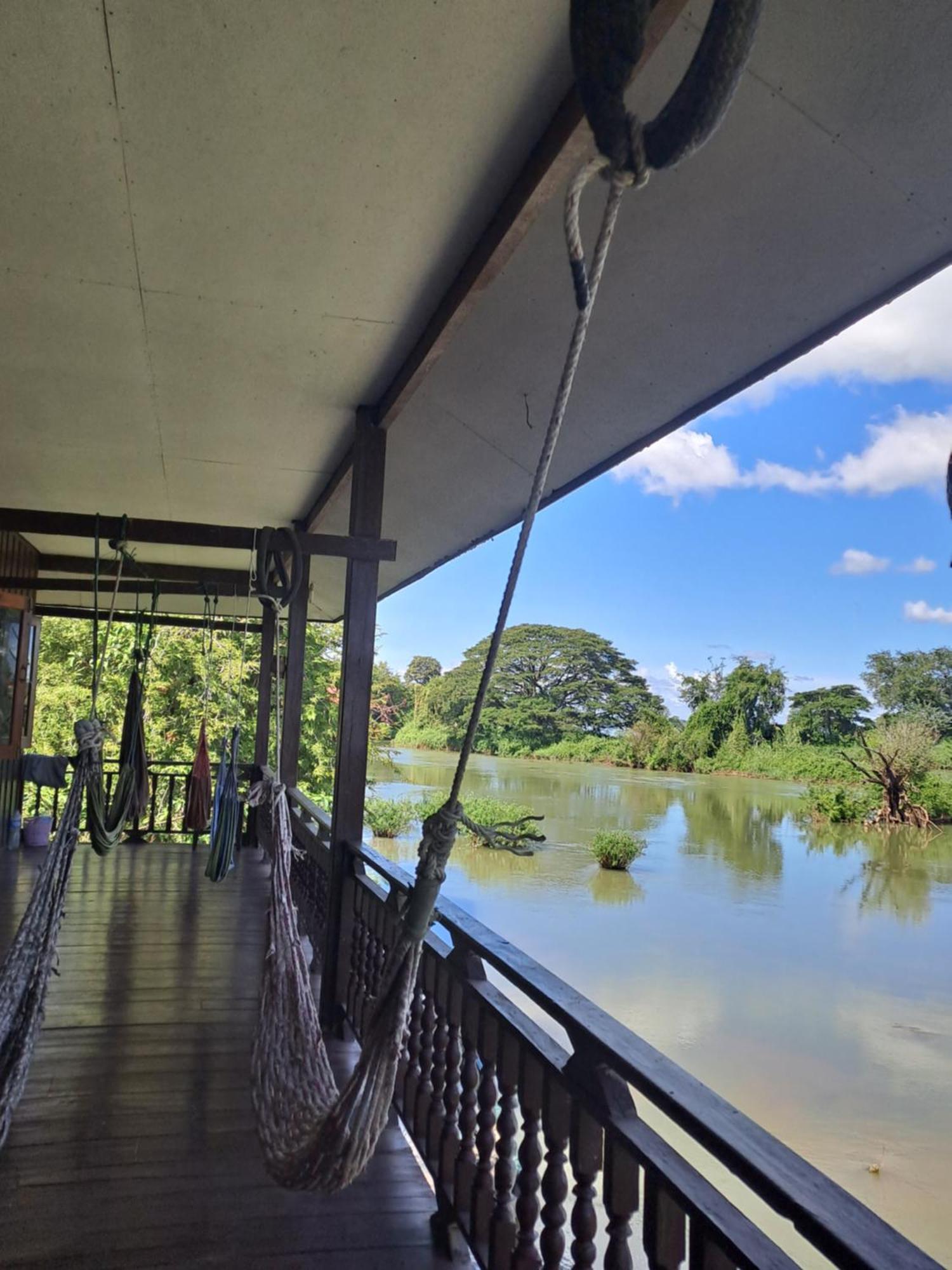 Riverside Bungalow Ban Dondét Esterno foto